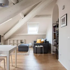 Apartamento Breathtaking Castle View Youhosty - Quintino Sella, Milán