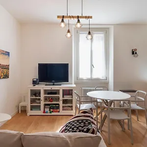 Apartamento Joivy Cosy 1-bed Near Centrale, Milán